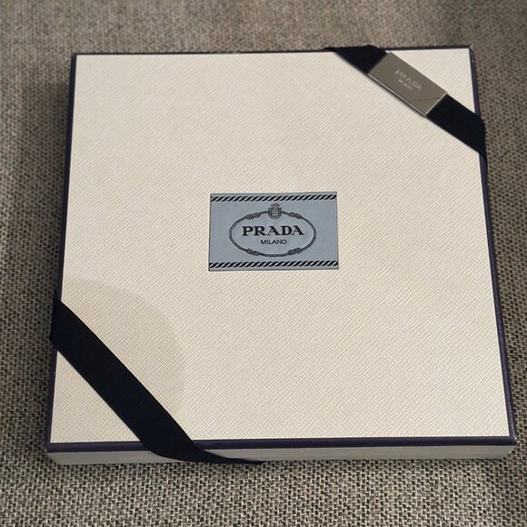 Prada 90 x 90 cm Silk Scarf with Box (never worn) - Picture 9 of 9